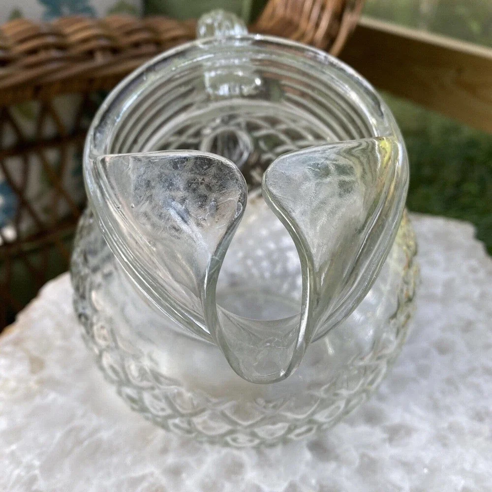 Diamond Pineapple Waffle Clear Tilted Ball Pitcher W/ Ice Lip‎ Ribbed Handle